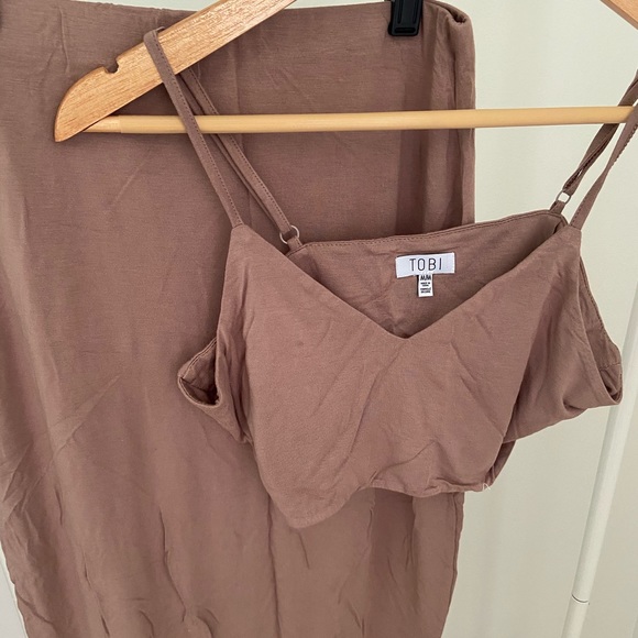 Set - Picture 2 of 4